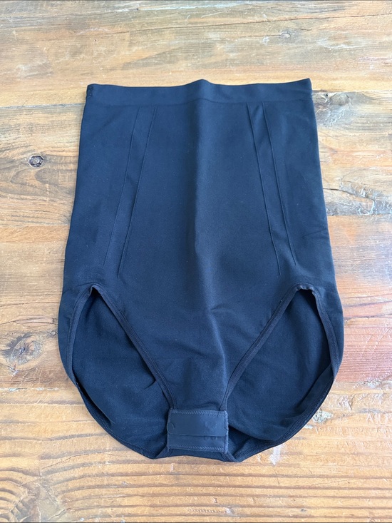 SPANX Other - SPANX Shapewear Bottoms